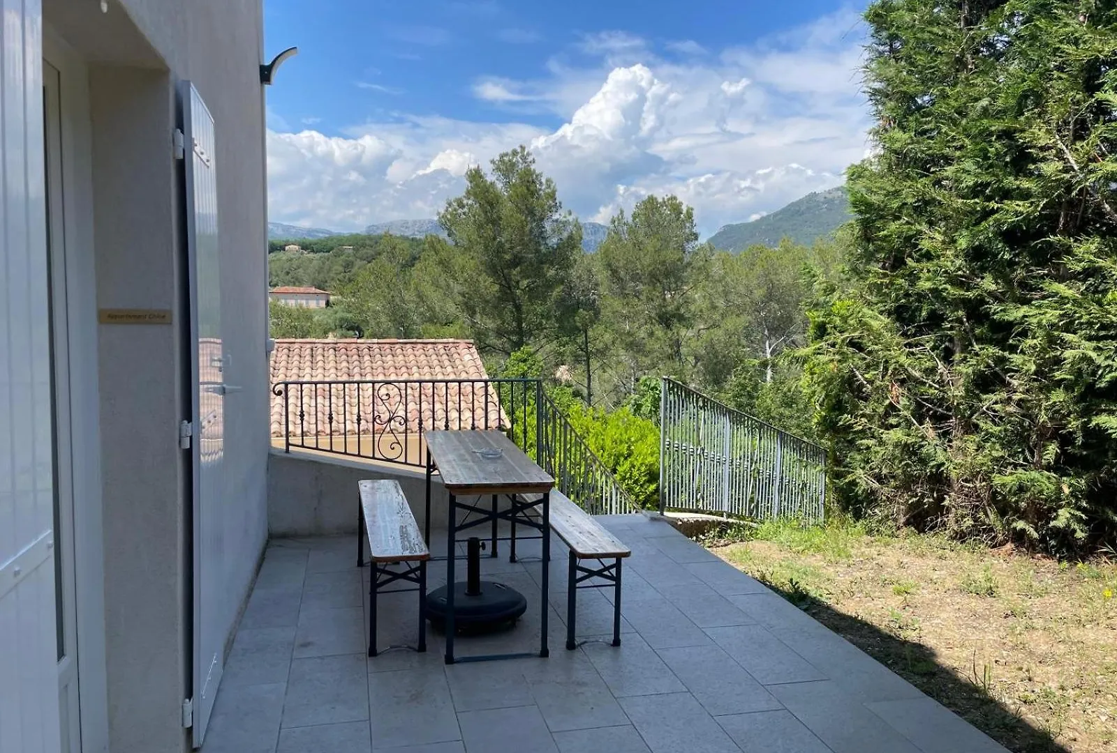 Appartement Villa D'Aurore Le Rouret France